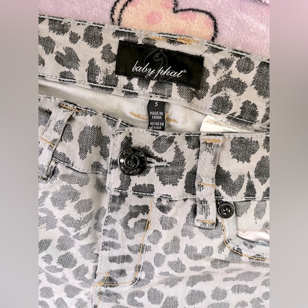 Baby phat leopard print jeans🖤